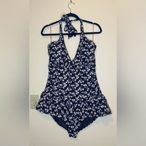 Size 3 Retro Chic by Torrid One Piece Pin-Up Rockabilly Halter Style Swimsuit